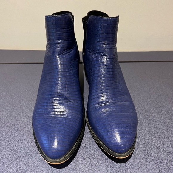 House of Harlow 1960 Blue and Black Textures Chelsea Boot - Picture 3 of 9